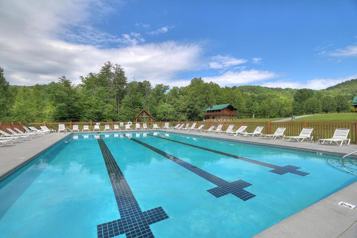 Alpine Joy-Hot Tub, Pond Access ,1089 Of Free Tickets For Each Paid Day, Dollywood And More! ทาวน์เซนด์ ภายนอก รูปภาพ