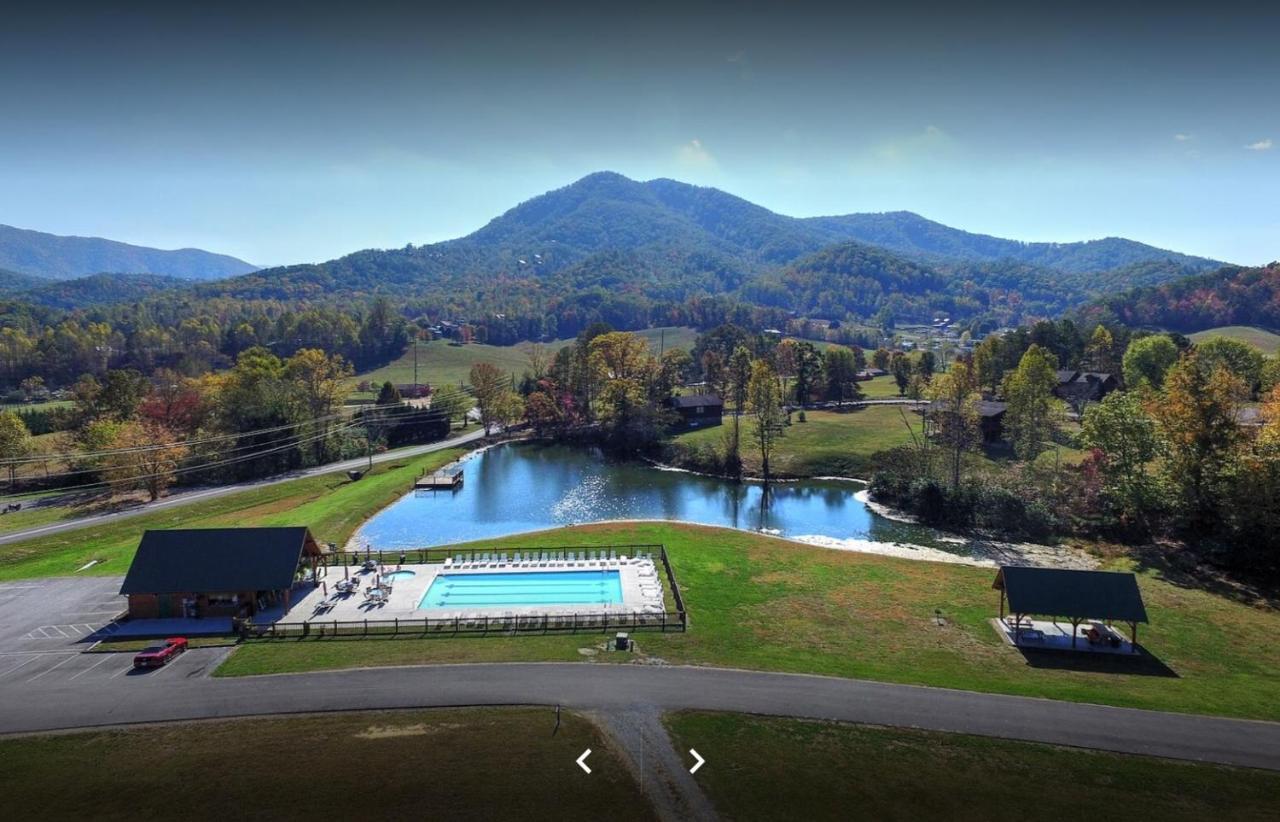 Alpine Joy-Hot Tub, Pond Access ,1089 Of Free Tickets For Each Paid Day, Dollywood And More! ทาวน์เซนด์ ภายนอก รูปภาพ